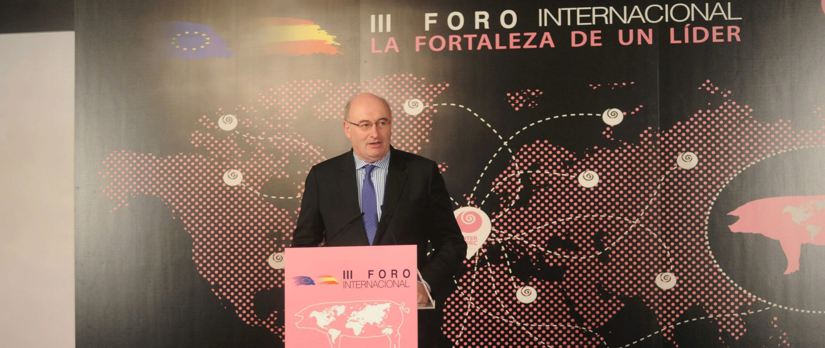 Phil Hogan: “La competitividad y la integración son fundamentales en el éxito del sector porcino europeo”
