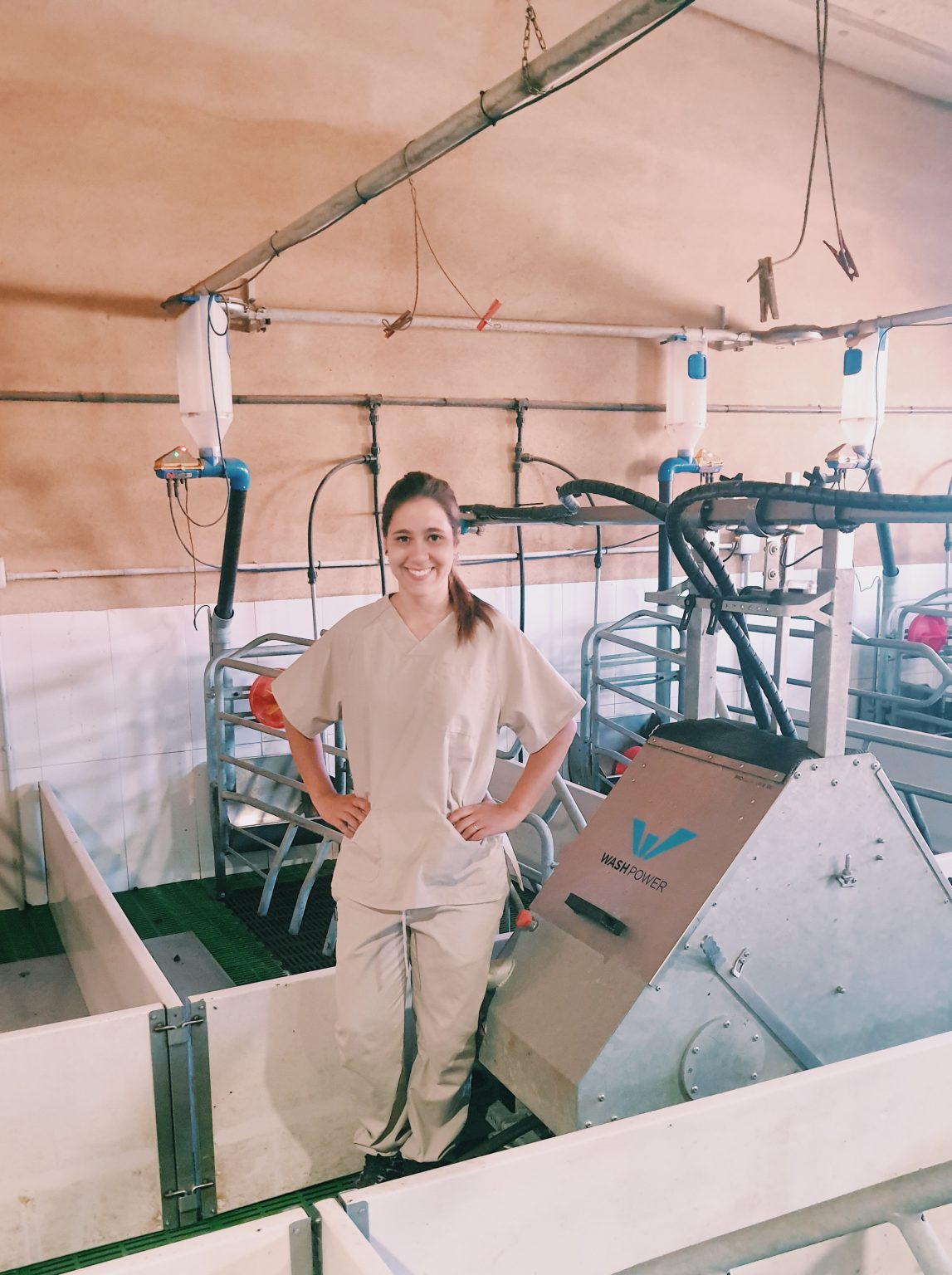 Limpieza eficiente de granjas porcinas con PROCLEANER X100