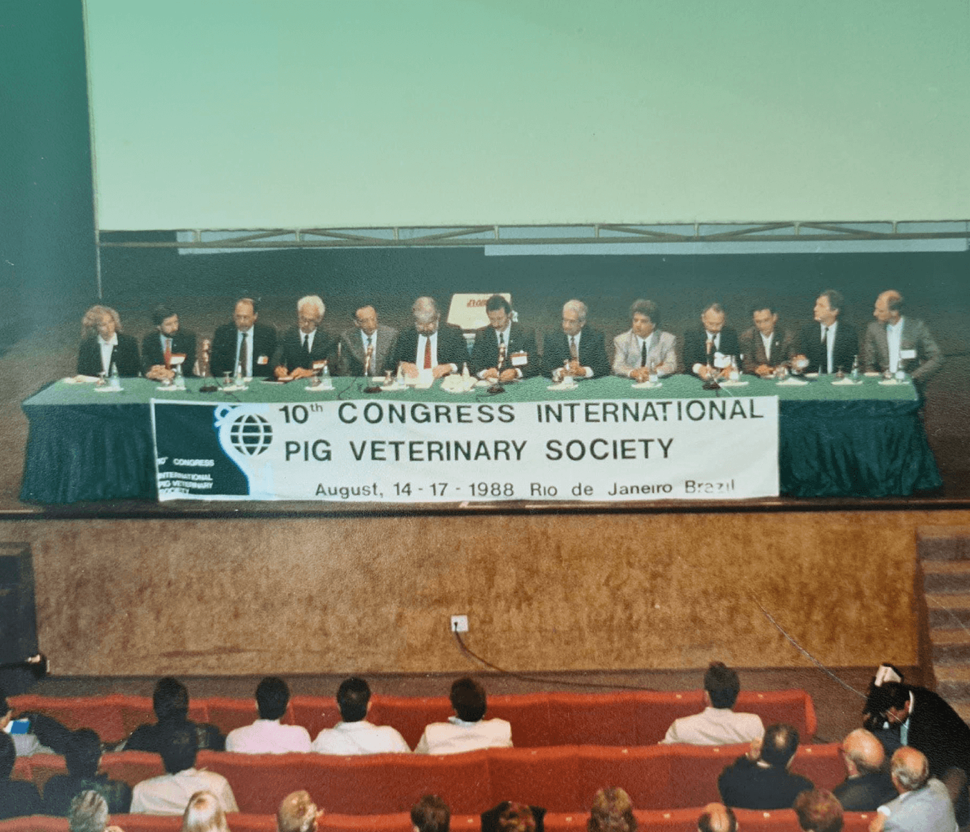 A evolução da suinocultura brasileira e a  importância da realização do 10º IPVS (International Pig Veterinary Society) em 1988