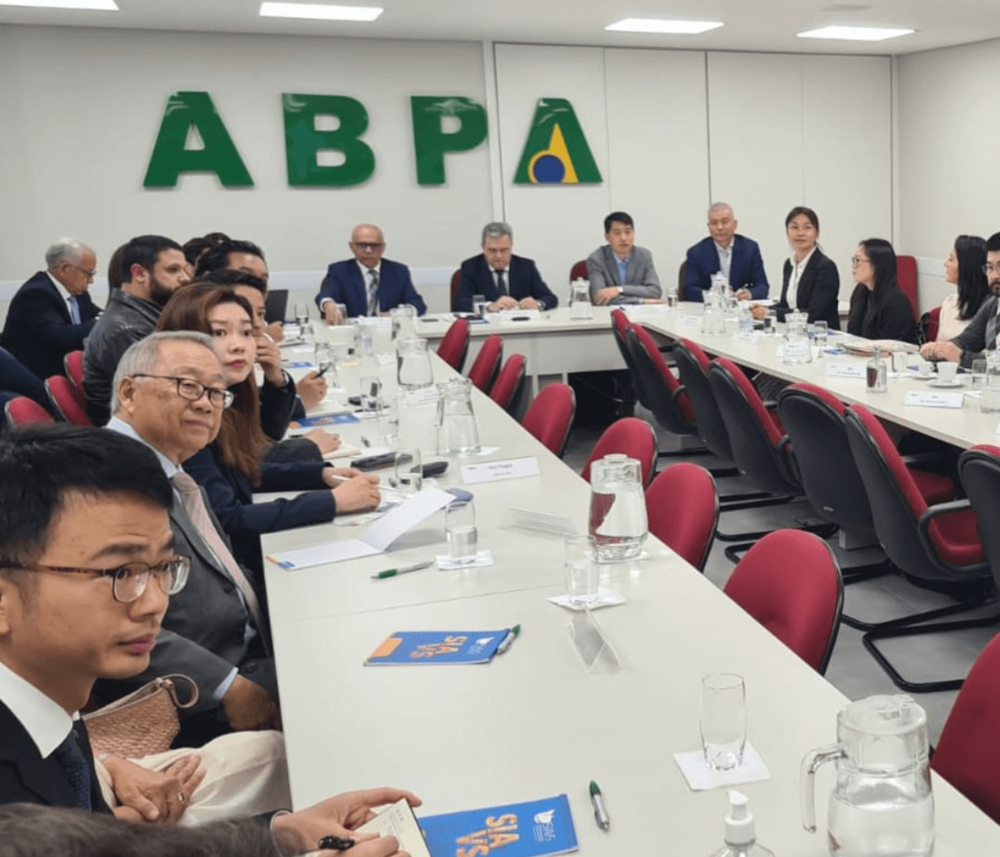 Na ABPA, autoridades chinesas participam de encontro com avicultura e suinocultura do Brasil