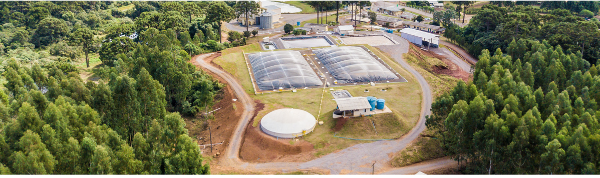 Em Videira, na Granja São Roque, durante a visita será possível conhecer um conjunto de tecnologias para utilização de biodigestores na produção de biogás e geração de energia elétrica, recuperação de nutrientes e reuso de água. | Crédito da foto: Divulgação/Granja São Roque
