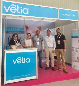 Vetia consolida su compromiso en salud porcina con su innovadora vacuna Porvaxin Rota+Coli+Clos en ANAVEPOR 2025