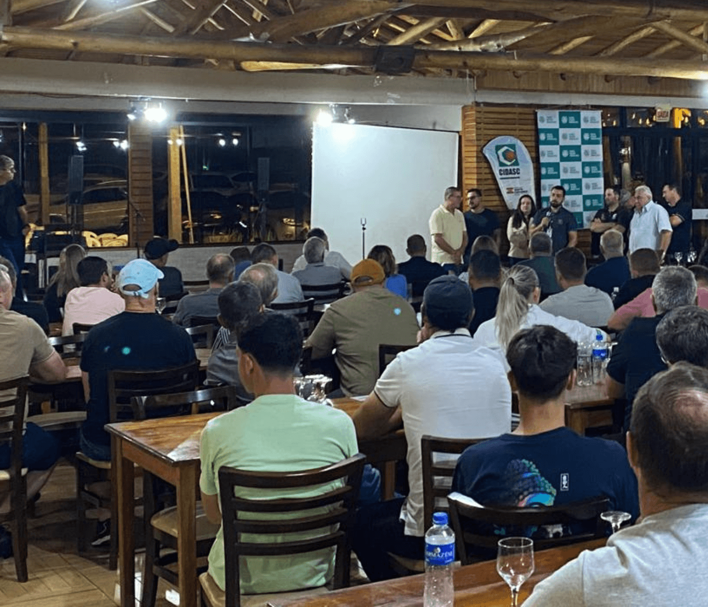 Seminário de Suinocultura reúne produtores em Braço do Norte e debate novas regras de biosseguridade em SC